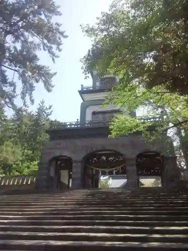 尾山神社の山門・神門