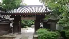 品川寺の山門