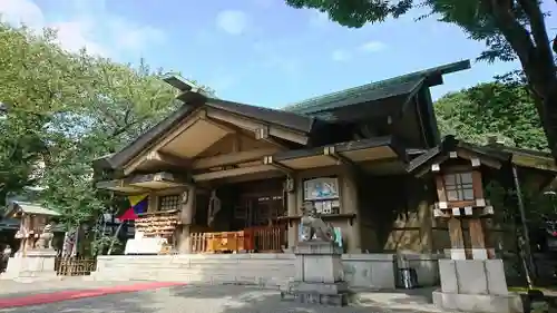 東郷神社の本殿・本堂