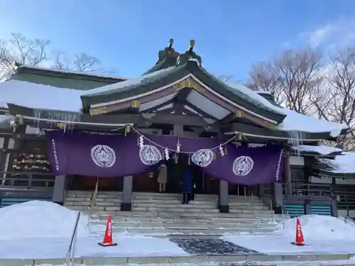 札幌護國神社の本殿・本堂