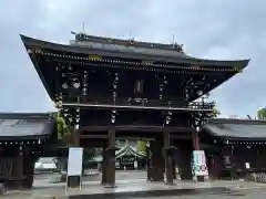 真清田神社の山門