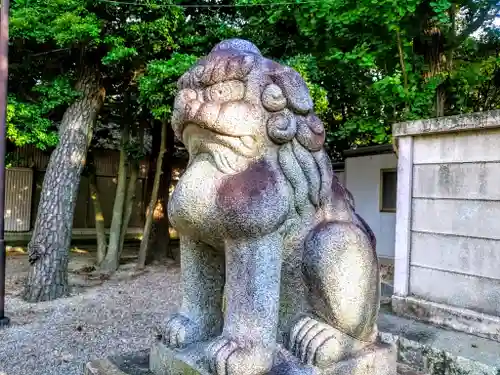 長草八幡社の狛犬