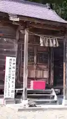 紫神社の本殿