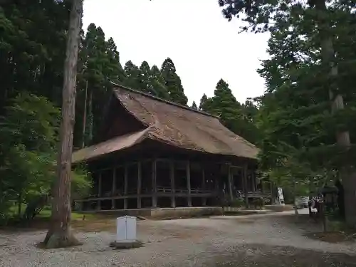 慈恩寺の本殿・本堂
