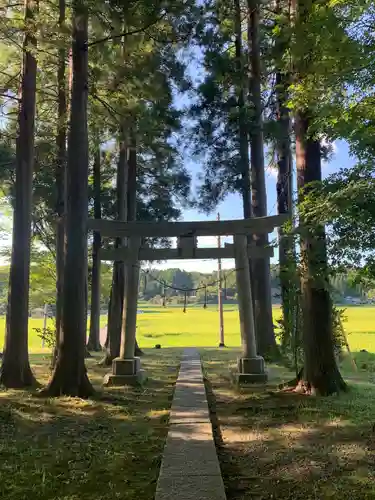 八幡神社の鳥居