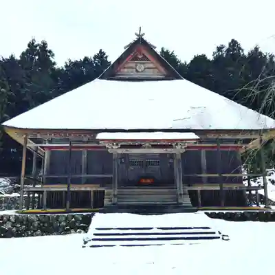 深山 飯盛寺の本殿・本堂
