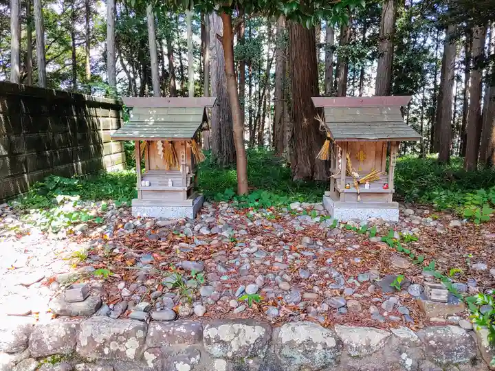 諏訪社(中志段味)の末社・摂社