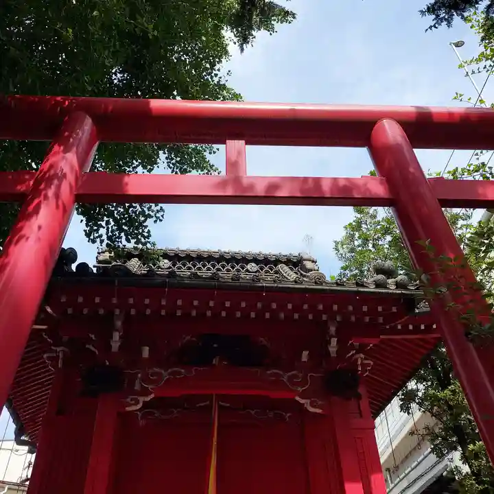 赤稲荷神社の鳥居