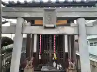 豊川稲荷の鳥居