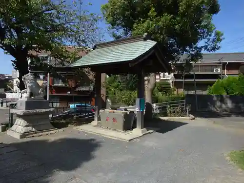 杉山社（上星川鎮守）の手水舎