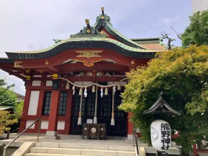 東神奈川熊野神社の{uncategorized: "未分類", other: "その他", undefined: "問題あり", building: "その他建物", grave: "お墓", sacred_gate: "鳥居", guardian: "狛犬", statue: "像", buddha: "仏像", history: "歴史", nature: "自然", garden: "庭園", animal: "動物", pagoda: "塔", temizu: "手水舎", mountain_gate: "山門・神門", sanctuary: "本殿・本堂", subordinate: "末社・摂社", art: "芸術", scenery: "景色", jizo: "地蔵", ema: "絵馬", goshuin: "御朱印", omikuji: "おみくじ", items: "授与品その他", amulet: "お守り", goshuincho: "御朱印帳", eats: "食事", festival: "お祭り", votive_dance: "神楽", shichigosan: "七五三参", wedding: "結婚式", experience: "体験その他", initially: "初詣", around: "周辺", anti_infection: "感染症対策"}