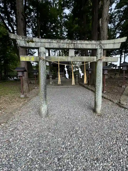 諏訪大社下社秋宮(長野県)