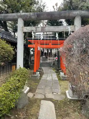 靍護稲荷神社の{uncategorized: "未分類", other: "その他", undefined: "問題あり", building: "その他建物", grave: "お墓", sacred_gate: "鳥居", guardian: "狛犬", statue: "像", buddha: "仏像", history: "歴史", nature: "自然", garden: "庭園", animal: "動物", pagoda: "塔", temizu: "手水舎", mountain_gate: "山門・神門", sanctuary: "本殿・本堂", subordinate: "末社・摂社", art: "芸術", scenery: "景色", jizo: "地蔵", ema: "絵馬", goshuin: "御朱印", omikuji: "おみくじ", items: "授与品その他", amulet: "お守り", goshuincho: "御朱印帳", eats: "食事", festival: "お祭り", votive_dance: "神楽", shichigosan: "七五三参", wedding: "結婚式", experience: "体験その他", initially: "初詣", around: "周辺", anti_infection: "感染症対策"}