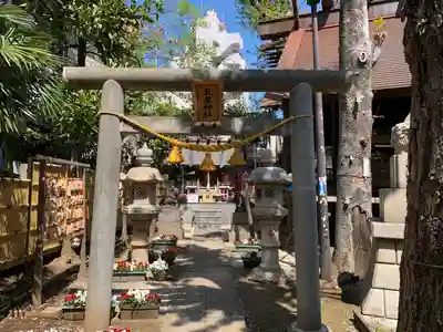高円寺氷川神社の鳥居