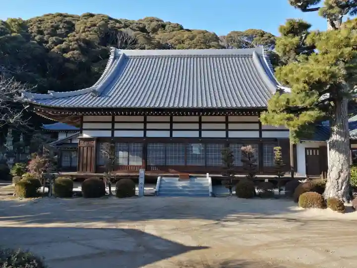 華蔵寺の本殿・本堂