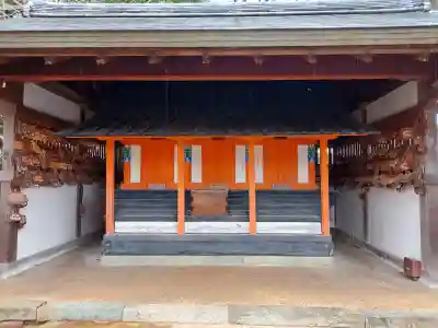 道成寺の{uncategorized: "未分類", other: "その他", undefined: "問題あり", building: "その他建物", grave: "お墓", sacred_gate: "鳥居", guardian: "狛犬", statue: "像", buddha: "仏像", history: "歴史", nature: "自然", garden: "庭園", animal: "動物", pagoda: "塔", temizu: "手水舎", mountain_gate: "山門・神門", sanctuary: "本殿・本堂", subordinate: "末社・摂社", art: "芸術", scenery: "景色", jizo: "地蔵", ema: "絵馬", goshuin: "御朱印", omikuji: "おみくじ", items: "授与品その他", amulet: "お守り", goshuincho: "御朱印帳", eats: "食事", festival: "お祭り", votive_dance: "神楽", shichigosan: "七五三参", wedding: "結婚式", experience: "体験その他", initially: "初詣", around: "周辺", anti_infection: "感染症対策"}