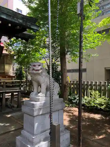 三河稲荷神社の狛犬