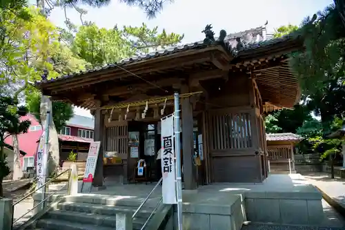 片瀬諏訪神社の本殿・本堂