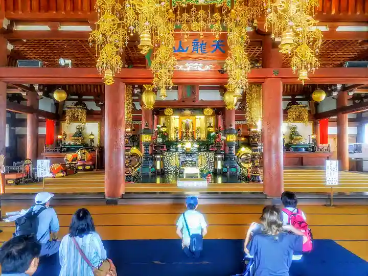 常楽寺の本殿・本堂