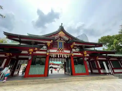 日枝神社の山門