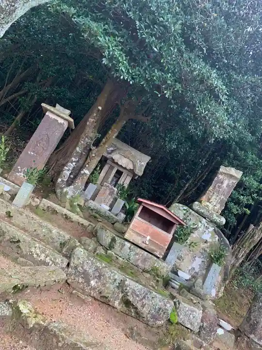 石造庚申塔の本殿・本堂