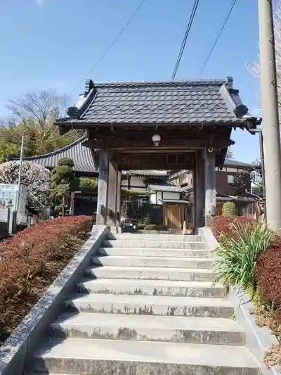 本源寺の山門