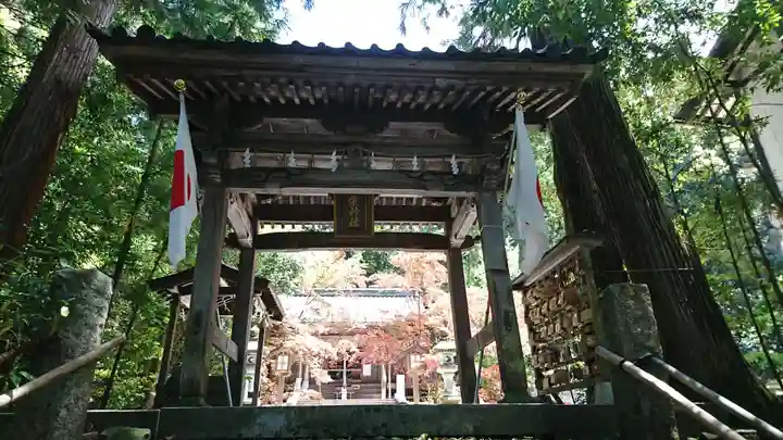 柴神社の山門・神門