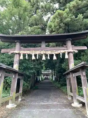 三ケ尻八幡神社の鳥居