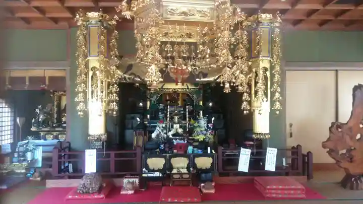 霊泉寺の本殿・本堂