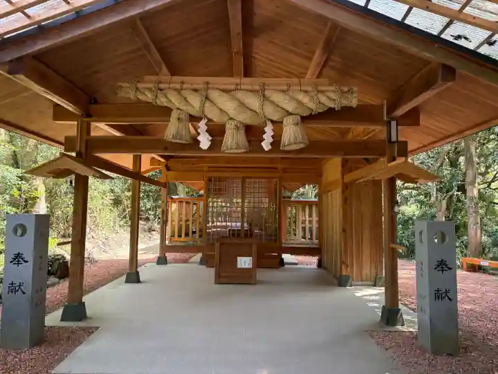 天照社の{uncategorized: "未分類", other: "その他", undefined: "問題あり", building: "その他建物", grave: "お墓", sacred_gate: "鳥居", guardian: "狛犬", statue: "像", buddha: "仏像", history: "歴史", nature: "自然", garden: "庭園", animal: "動物", pagoda: "塔", temizu: "手水舎", mountain_gate: "山門・神門", sanctuary: "本殿・本堂", subordinate: "末社・摂社", art: "芸術", scenery: "景色", jizo: "地蔵", ema: "絵馬", goshuin: "御朱印", omikuji: "おみくじ", items: "授与品その他", amulet: "お守り", goshuincho: "御朱印帳", eats: "食事", festival: "お祭り", votive_dance: "神楽", shichigosan: "七五三参", wedding: "結婚式", experience: "体験その他", initially: "初詣", around: "周辺", anti_infection: "感染症対策"}