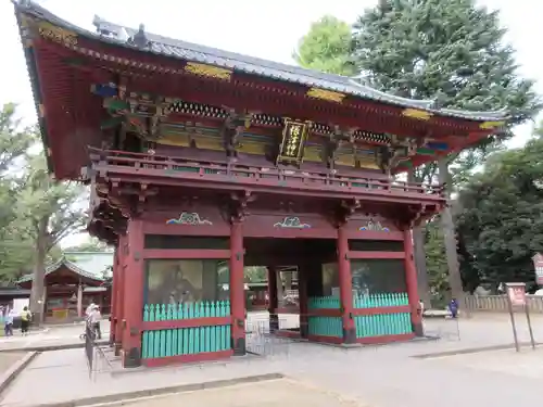 根津神社の山門・神門