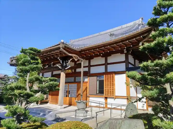 洞雲寺の本殿・本堂