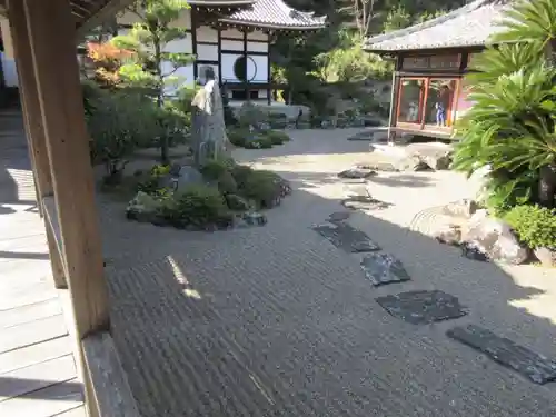 根来寺の庭園