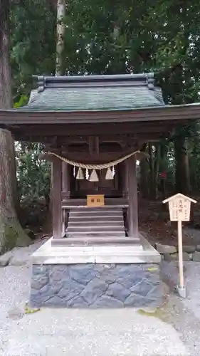 雄山神社前立社壇の末社