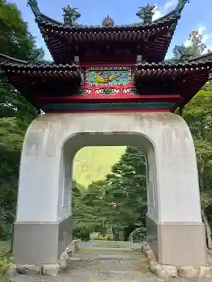 鳥居観音の山門・神門
