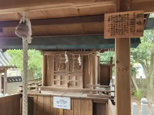 魚吹八幡神社の末社