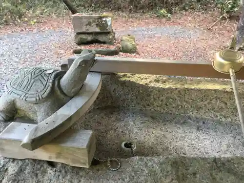 亀岡八幡宮の手水舎