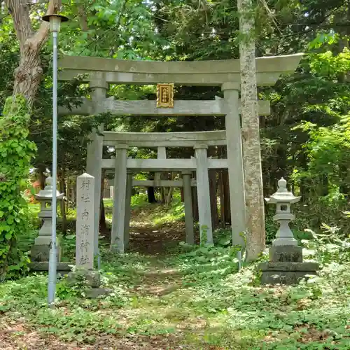 権現山内浦神社の鳥居