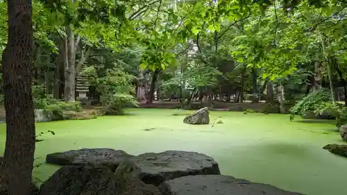 帯廣神社の庭園