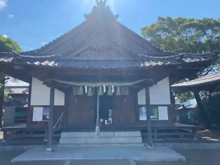 嘉母神社の本殿・本堂