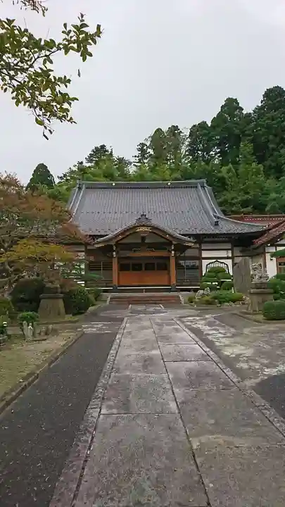 梅渓寺の本殿・本堂