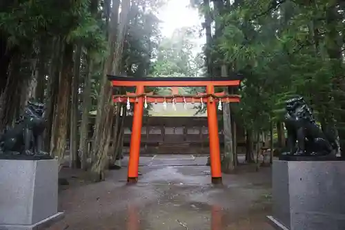 高野山金剛峯寺の鳥居