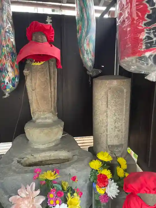 落馬地蔵尊の{uncategorized: "未分類", other: "その他", undefined: "問題あり", building: "その他建物", grave: "お墓", sacred_gate: "鳥居", guardian: "狛犬", statue: "像", buddha: "仏像", history: "歴史", nature: "自然", garden: "庭園", animal: "動物", pagoda: "塔", temizu: "手水舎", mountain_gate: "山門・神門", sanctuary: "本殿・本堂", subordinate: "末社・摂社", art: "芸術", scenery: "景色", jizo: "地蔵", ema: "絵馬", goshuin: "御朱印", omikuji: "おみくじ", items: "授与品その他", amulet: "お守り", goshuincho: "御朱印帳", eats: "食事", festival: "お祭り", votive_dance: "神楽", shichigosan: "七五三参", wedding: "結婚式", experience: "体験その他", initially: "初詣", around: "周辺", anti_infection: "感染症対策"}