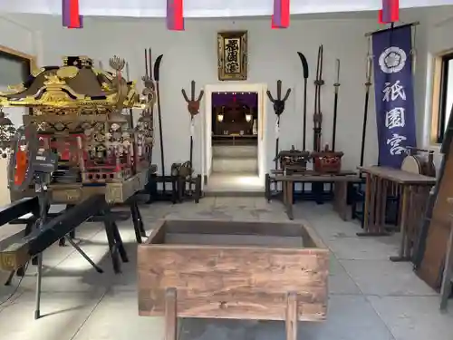 祇園宮(曩祖八幡宮境内社)の本殿・本堂