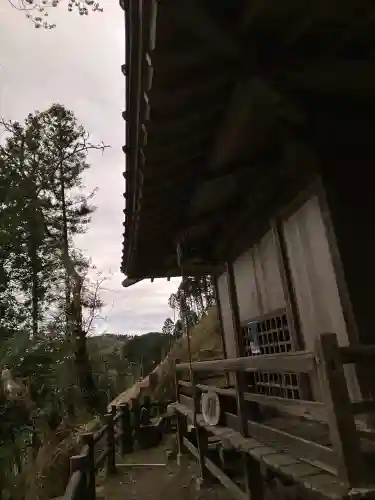 堂の下の岩観音の{uncategorized: "未分類", other: "その他", undefined: "問題あり", building: "その他建物", grave: "お墓", sacred_gate: "鳥居", guardian: "狛犬", statue: "像", buddha: "仏像", history: "歴史", nature: "自然", garden: "庭園", animal: "動物", pagoda: "塔", temizu: "手水舎", mountain_gate: "山門・神門", sanctuary: "本殿・本堂", subordinate: "末社・摂社", art: "芸術", scenery: "景色", jizo: "地蔵", ema: "絵馬", goshuin: "御朱印", omikuji: "おみくじ", items: "授与品その他", amulet: "お守り", goshuincho: "御朱印帳", eats: "食事", festival: "お祭り", votive_dance: "神楽", shichigosan: "七五三参", wedding: "結婚式", experience: "体験その他", initially: "初詣", around: "周辺", anti_infection: "感染症対策"}