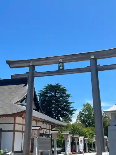 大前神社の{uncategorized: "未分類", other: "その他", undefined: "問題あり", building: "その他建物", grave: "お墓", sacred_gate: "鳥居", guardian: "狛犬", statue: "像", buddha: "仏像", history: "歴史", nature: "自然", garden: "庭園", animal: "動物", pagoda: "塔", temizu: "手水舎", mountain_gate: "山門・神門", sanctuary: "本殿・本堂", subordinate: "末社・摂社", art: "芸術", scenery: "景色", jizo: "地蔵", ema: "絵馬", goshuin: "御朱印", omikuji: "おみくじ", items: "授与品その他", amulet: "お守り", goshuincho: "御朱印帳", eats: "食事", festival: "お祭り", votive_dance: "神楽", shichigosan: "七五三参", wedding: "結婚式", experience: "体験その他", initially: "初詣", around: "周辺", anti_infection: "感染症対策"}