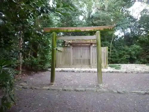 宇須乃野神社（豊受大神宮摂社）・縣神社（豊受大神宮末社）の鳥居