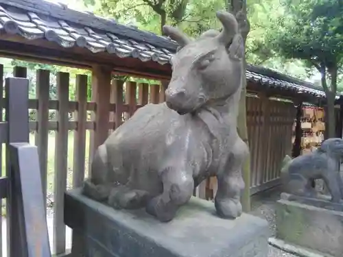 牛嶋神社の狛犬