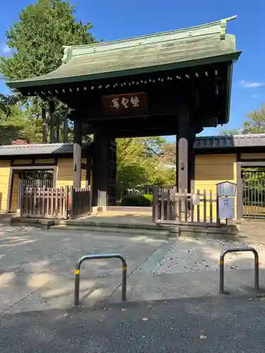 豪徳寺の山門・神門