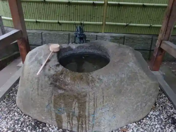 五社神社の手水舎